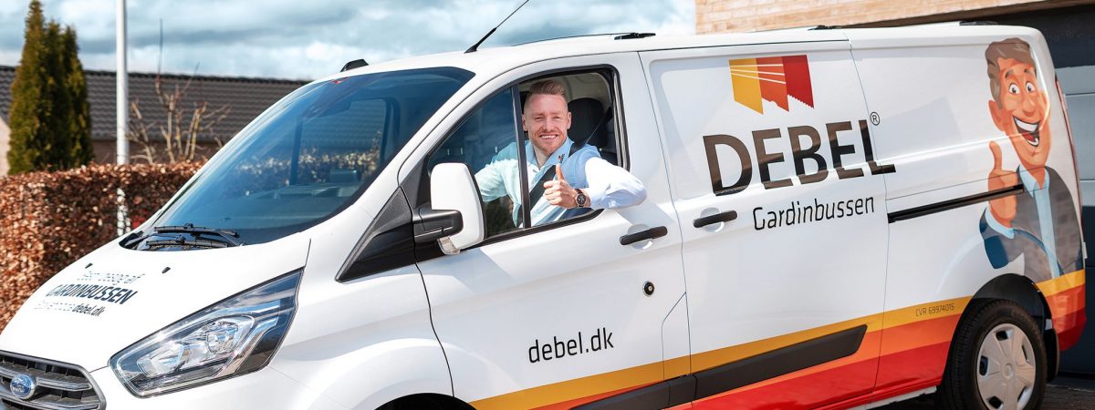 debel_korr DEBEL gardinbussen