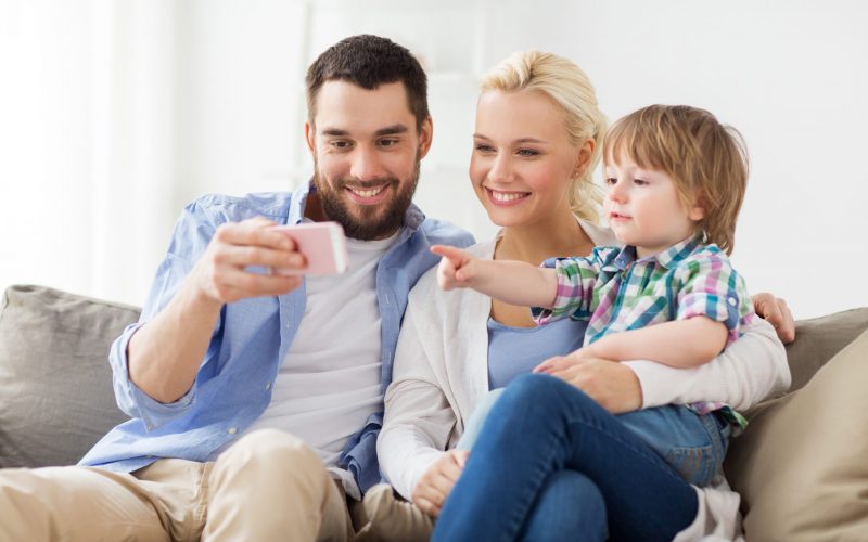 debel_smartline_smartphone-familie_web Motoriserede gardiner-Debel