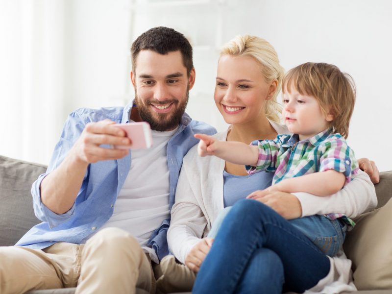 debel_smartline_smartphone-familie_web Motoriserede gardiner-Debel