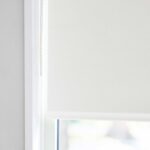 DEBEL_Vida_RLB_Offwhite-BO_03_web-1024x1024-1.jpg Vida rullegardin mørklægning
