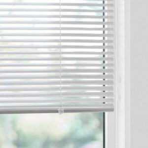 Debel_Twist_VNB_Hvid_02_web-4-1024x1024-1-300x300-1.jpg Twist alu-persienne